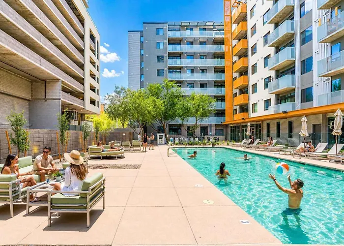 Modern Phx Downtown W Balcony Pool Gym Pkg