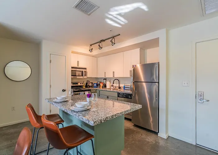 Modern Phx Downtown W Balcony Pool Gym Pkg Apartment Phoenix