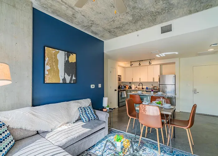 Modern Phx Downtown W Balcony Pool Gym Pkg Apartment