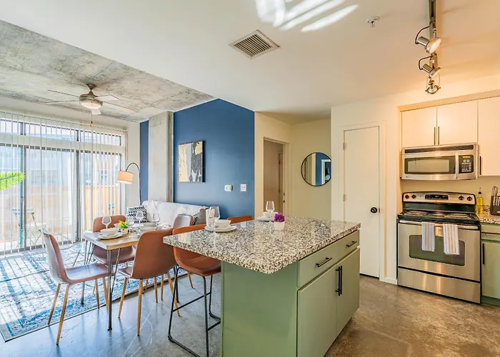 Apartment Modern Phx Downtown W Balcony Pool Gym Pkg *