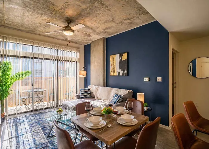 Modern Phx Downtown W Balcony Pool Gym Pkg * Phoenix