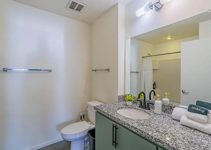 Apartment Modern Phx Downtown W Balcony Pool Gym Pkg Phoenix