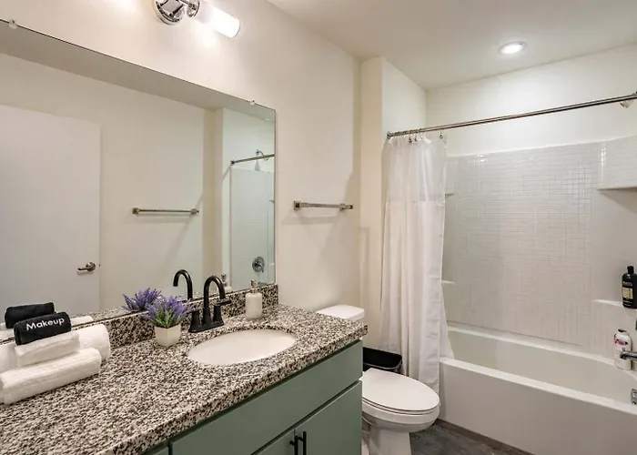 Apartment Modern Phx Downtown W Balcony Pool Gym Pkg